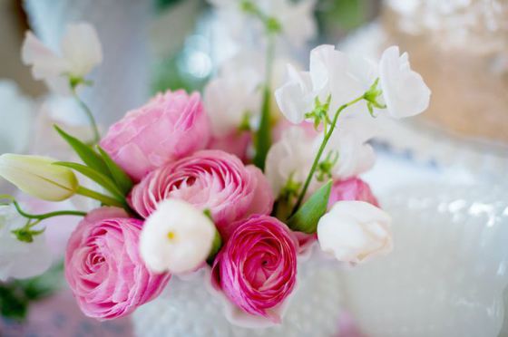 Valentine's Cake Rananculus Flowers - #YouSparkle Valentine's Day | Faith, Hope, Love, and Luck Survive Despite a Whiskered Accomplice