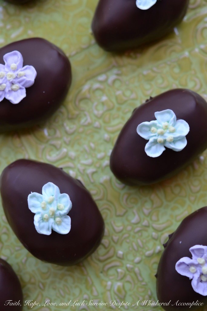Retro Peanut Butter Easter Eggs - Imagine the creamy, peanut butter goodness of traditional church-style chocolate-covered eggs combined with the delightful, melt-in-your-mouth texture of retro potato candy. The result? These sweet and festive Retro Peanut Butter Easter Eggs. Forget generic, store-bought peanut butter eggs; these homemade treats, filled with a combination of peanut butter, mashed potatoes, and powdered sugar, are coated in rich semi-sweet chocolate and are sure to become your new Easter favorite. They're perfect for celebrating the holiday and will make a fantastic addition to any Easter basket.