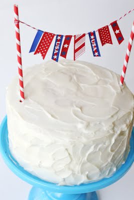 4th of July Flag Cake | Faith, Hope, Love, and Luck Survive Despite a Whiskered Accomplice