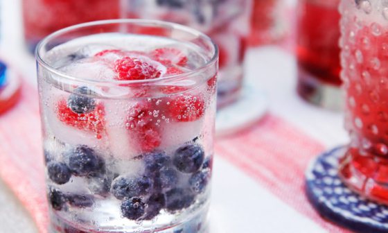 4th of July Fruity Ice Drinks | Faith, Hope, Love, and Luck Survive Despite a Whiskered Accomplice