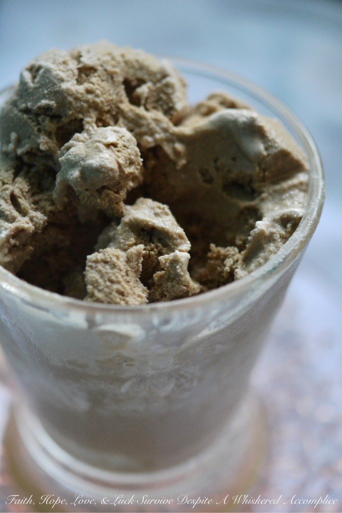 Root Beer Ice Cream - Have you ever tried making root beer ice cream? It's a delicious treat that's easy to make at home. You just need some root beer and a touch of root beer extract. The result is a frothy, bubbly dessert that's sure to delight your taste buds.
