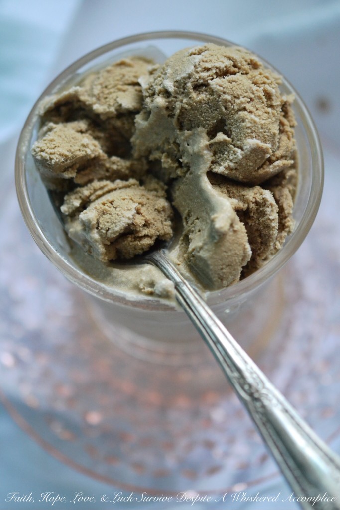 Root Beer Ice Cream - Have you ever tried making root beer ice cream? It's a delicious treat that's easy to make at home. You just need some root beer and a touch of root beer extract. The result is a frothy, bubbly dessert that's sure to delight your taste buds.
