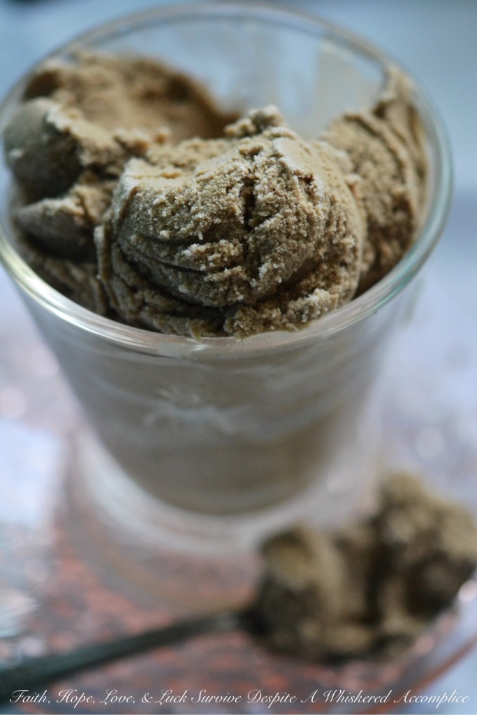 Root Beer Ice Cream - Have you ever tried making root beer ice cream? It's a delicious treat that's easy to make at home. You just need some root beer and a touch of root beer extract. The result is a frothy, bubbly dessert that's sure to delight your taste buds.