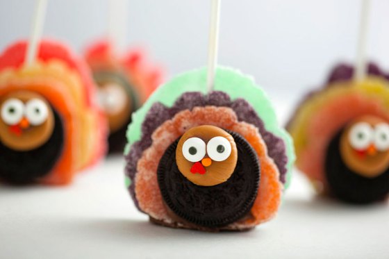 Oreo Turkey Pops | Faith, Hope, Love, and Luck Survive Despite a Whiskered Accomplice