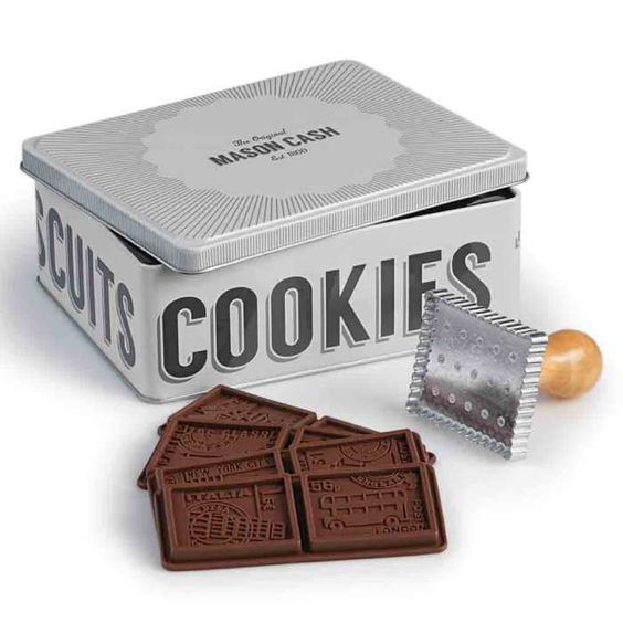 Chocolate Butter Cookie Set | Faith, Hope, Love, and Luck Survive Despite a Whiskered Accomplice