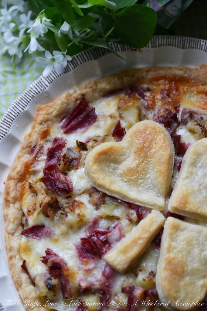 Corned Beef Hash Rustic Pie - This suppertime pie has all of the yummies. Easy-to-make homemade crust, seasoned potatoes, and lots and lots of corned beef and cheese. If you're a fan of deli corned beef, then you're going to fall head over heels for this rustic corned beef hash pie.