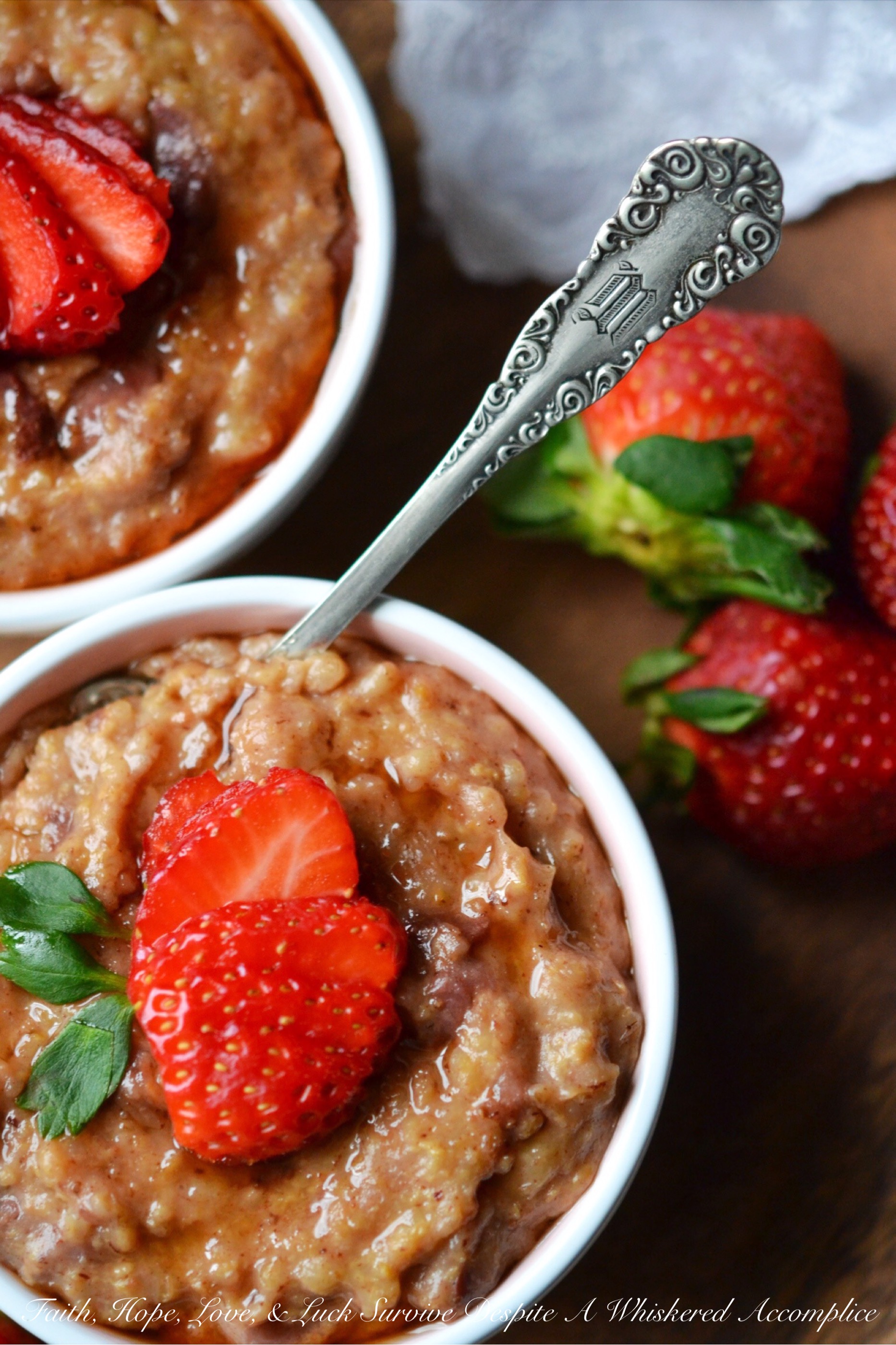 Overnight Crockpot Cinnamon Strawberry Oatmeal