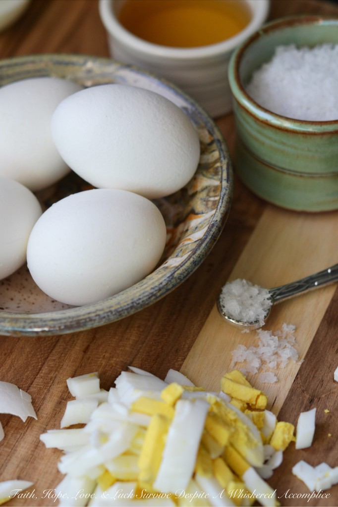 Crockpot Hard-Boiled Eggs - When it's hot outside and you're looking for an easy way to hard-boil eggs without turning on your stove, try using a crockpot or slow cooker instead. It's a simple way to make hard-boiled eggs without overheating your kitchen during the warmer months of the year. 