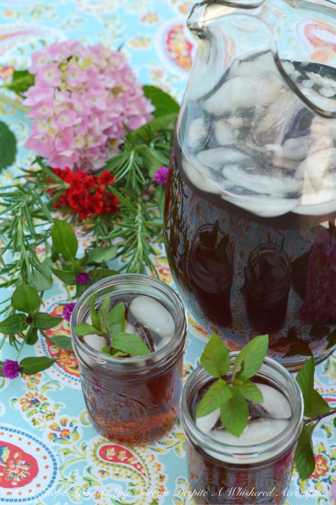 Summer Blueberry Crockpot Iced Tea - During the hot humid summer months, I enjoy coming up with new ways to use my crockpot in the kitchen. If my slow cooker is going to take up space, it needs to earn its keep. Don't let summer pass you by without a glass of this refreshing blueberry-laced iced tea.