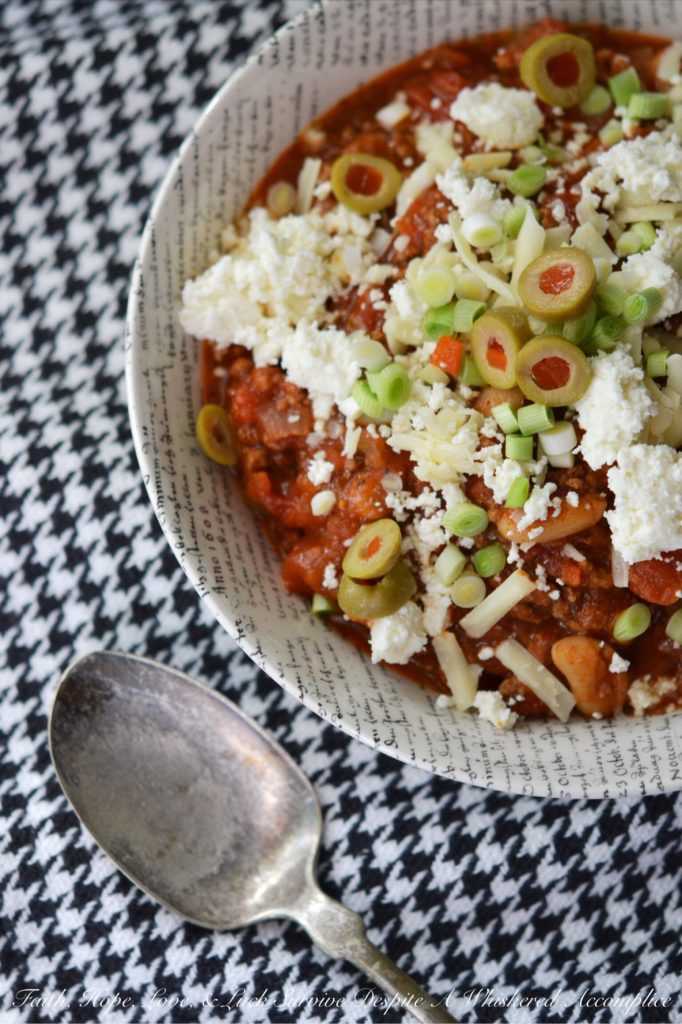 Ain't Nobody Got Time For That Crockpot Chili - When you don't have time to make homemade chili from scratch, you can use Stubb's Chili Fixins Cookin' Sauce to make a nutritious and time-saving version in your crockpot. Add all of your favorite fixings, and you've got a bowl of chili that everyone will absolutely love.