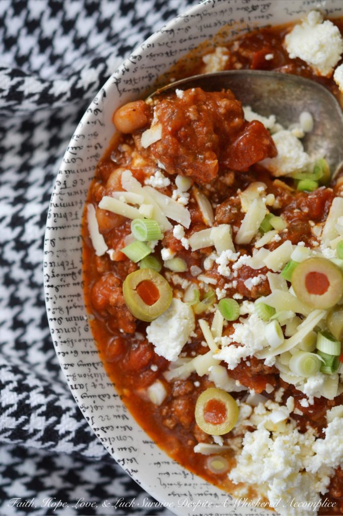 Ain't Nobody Got Time For That Crockpot Chili - When you don't have time to make homemade chili from scratch, you can use Stubb's Chili Fixins Cookin' Sauce to make a nutritious and time-saving version in your crockpot. Add all of your favorite fixings, and you've got a bowl of chili that everyone will absolutely love.