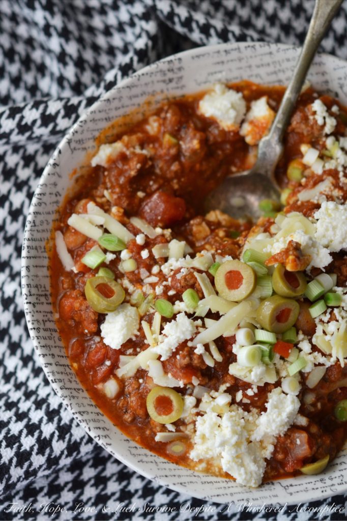Ain't Nobody Got Time For That Crockpot Chili - When you don't have time to make homemade chili from scratch, you can use Stubb's Chili Fixins Cookin' Sauce to make a nutritious and time-saving version in your crockpot. Add all of your favorite fixings, and you've got a bowl of chili that everyone will absolutely love.