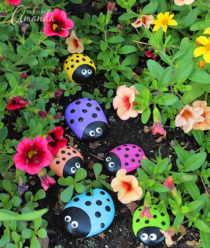 Ladybug Painted Rocks - Crafts by Amanda