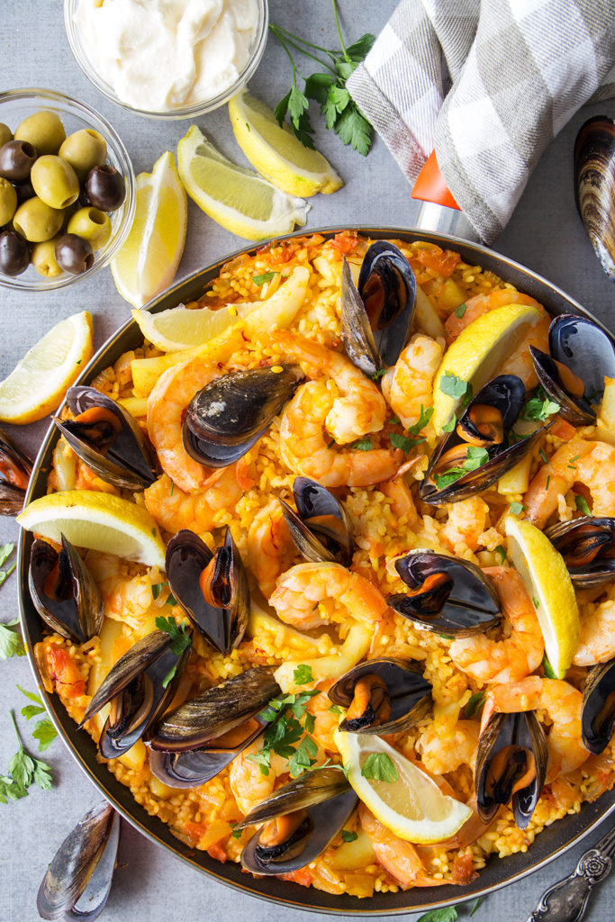 Spanish Seafood Paella - Yummy Addiction