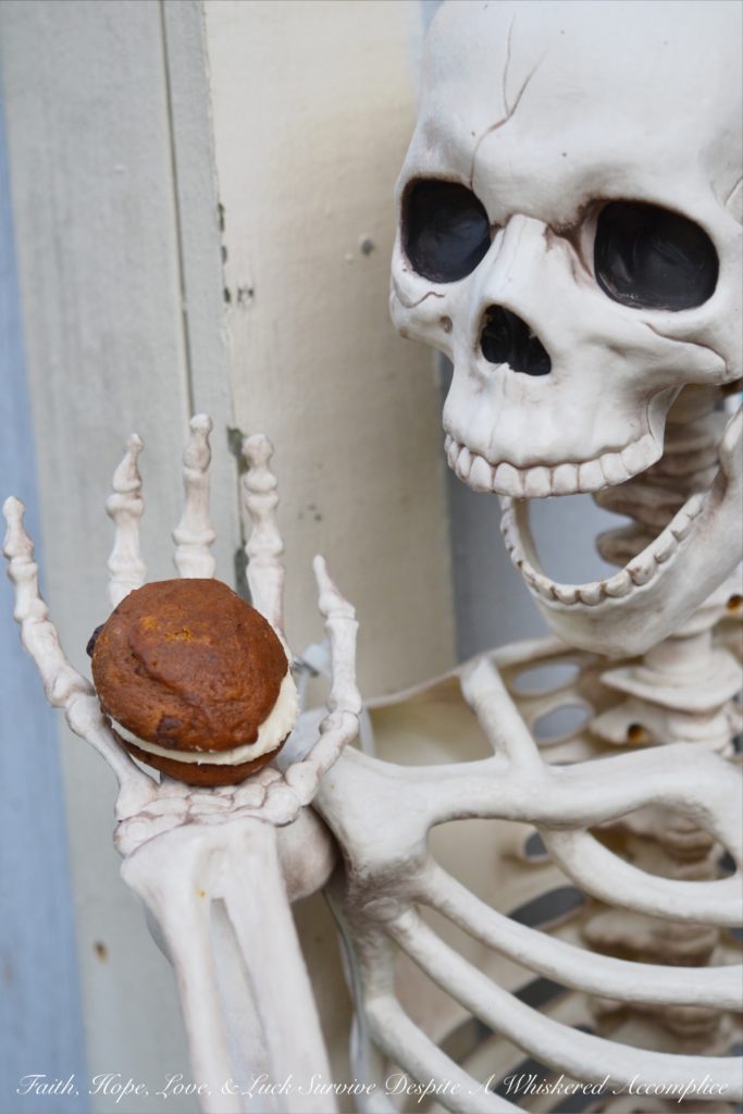 October's arrival, autumn's falling leaves, and fall's cooler temperatures have all of us craving Halloween's sweet and spooky dessert treats.