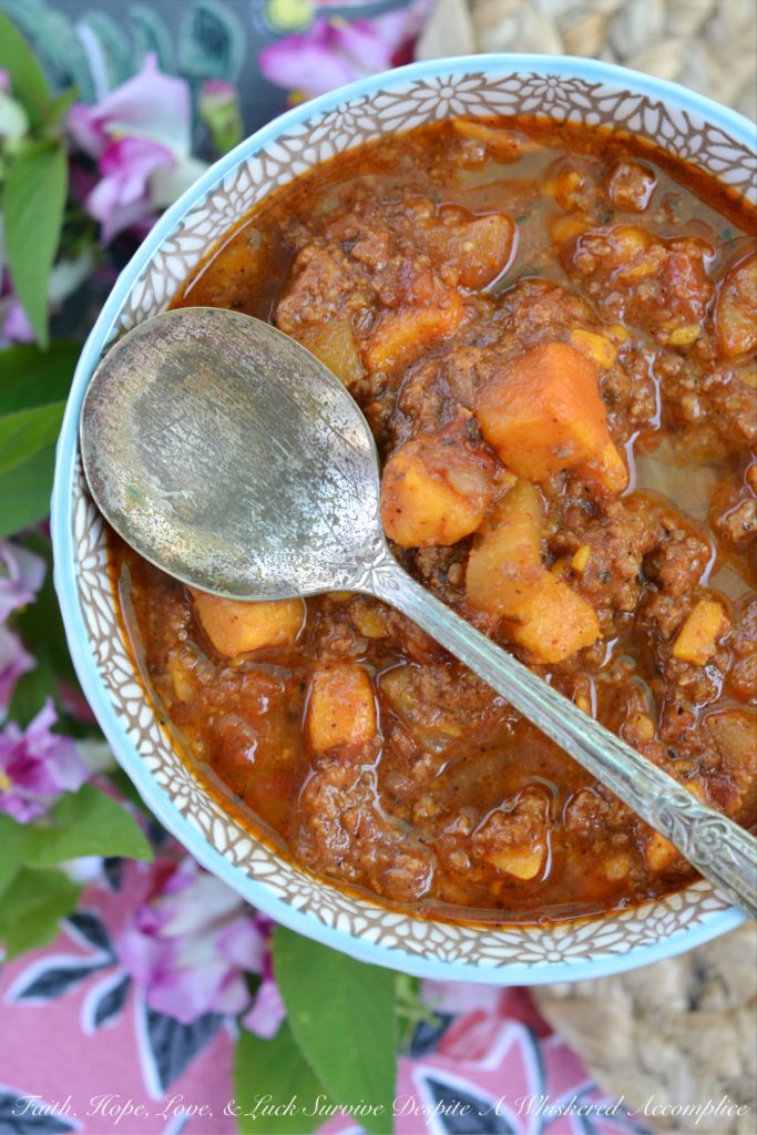 Apple & Honey Sweet Potato Turkey Chili - Are you looking for a new chili recipe that is packed with flavor and perfect for fall? Well then, this apple, honey, sweet potato, and turkey chili is just what you're looking for. It's a little bit sweet, a little bit spicy, and just right for a blustery autumn day.