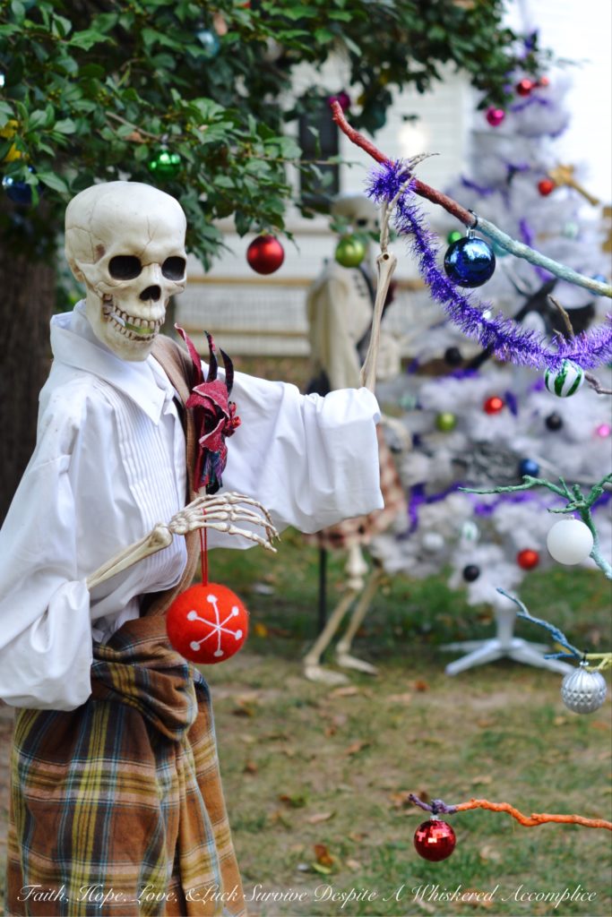 A look at The Historic Herndon Halloween House (Herndon, VA) 2017 "The Nightmare Before Christmas" themed Scottish Skeleton Clan Army.