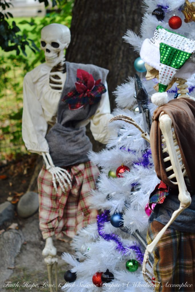 A look at The Historic Herndon Halloween House (Herndon, VA) 2017 "The Nightmare Before Christmas" themed Scottish Skeleton Clan Army.