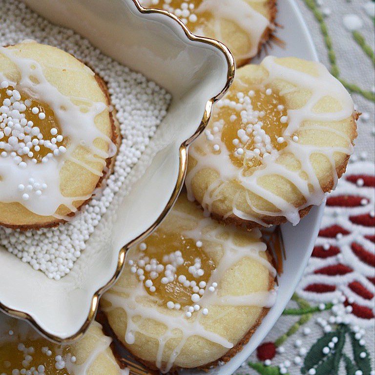 Kicking the holiday season off with a Christmas foodie photo challenge on Instagram, sharing the gift of festive seasonal recipes. #ChristmasFoodieChallenge