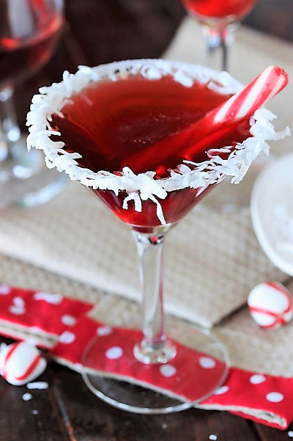 Welcome to the Friday Frenzy, the best food and craft link party on the web. Visit us this week to see what recipes and crafts we are most excited about.