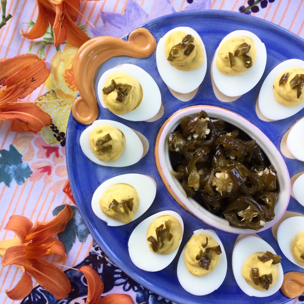 We're counting down the days until New Year's 2018 by sharing our best and favorite appetizers and snacks of the year 2017.