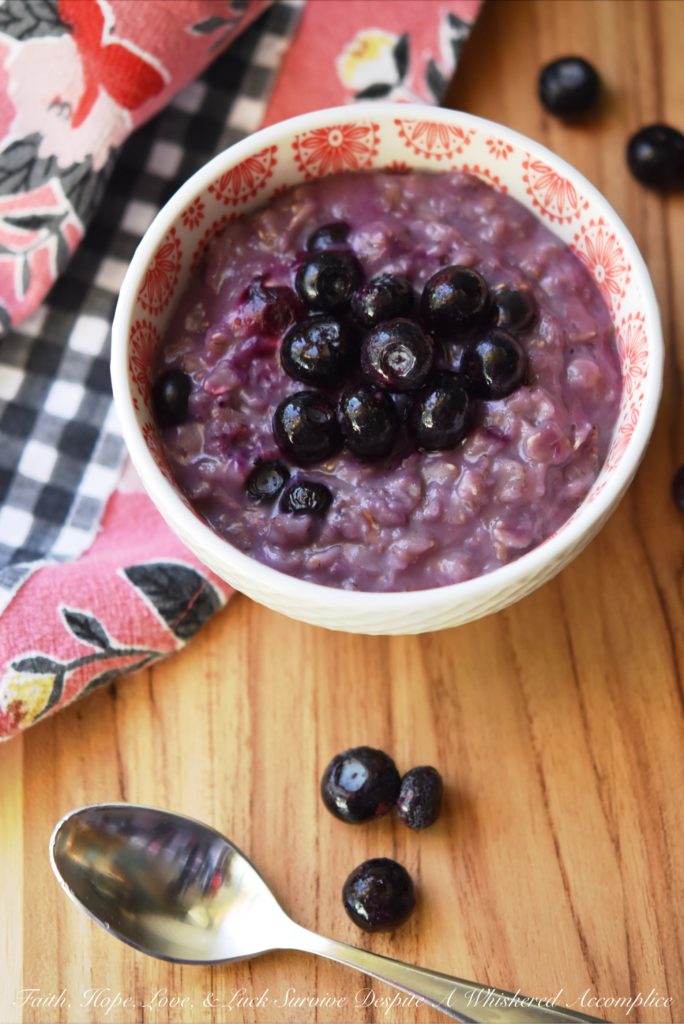 Quick Weekday Oatmeal for One - Delicious and nutritious quick weekday oatmeal for one in five minutes. There's no longer any excuse not to have a healthy breakfast during the week.