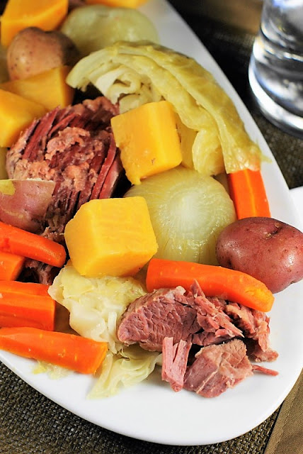 Welcome to the Friday Frenzy, the best food and craft link party on the web. Visit us this week to see what recipes and crafts we are most excited about.