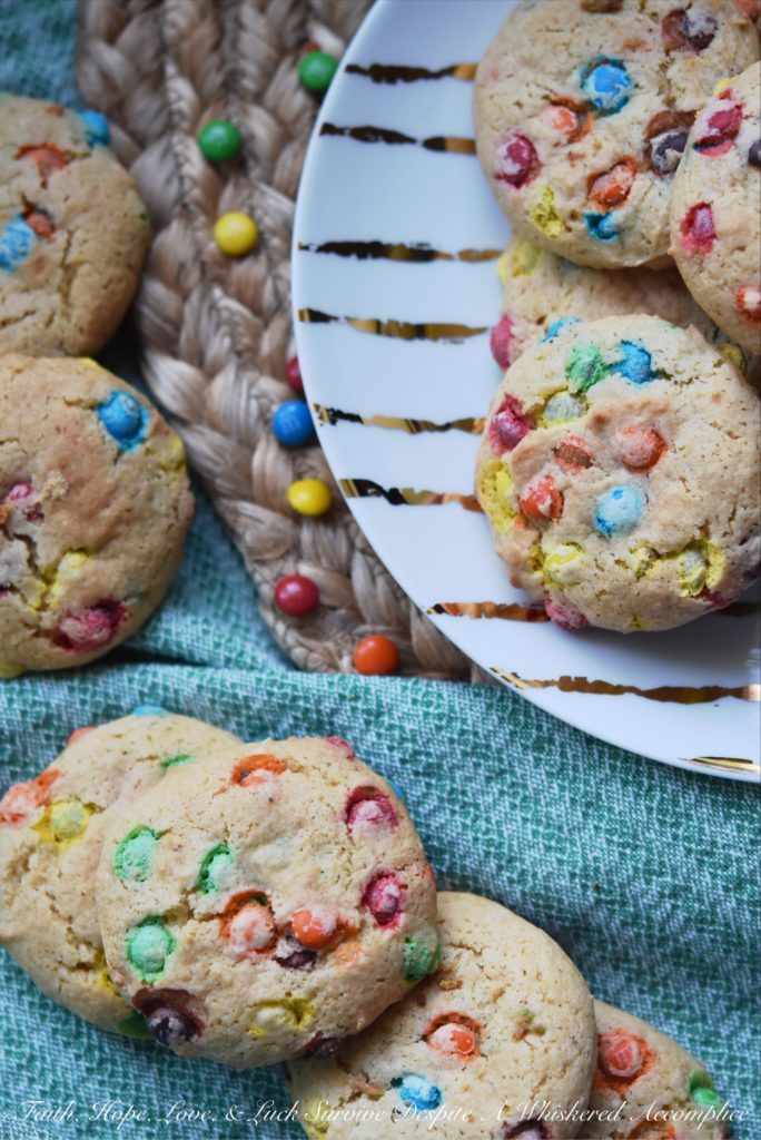 Celebrate Good Times Vanilla Cake Mix Cookies - By using a cake mix, you can quickly and deliciously make flavorful cookies using only six ingredients. Get ready to celebrate good times with these vanilla cake mix cookies.