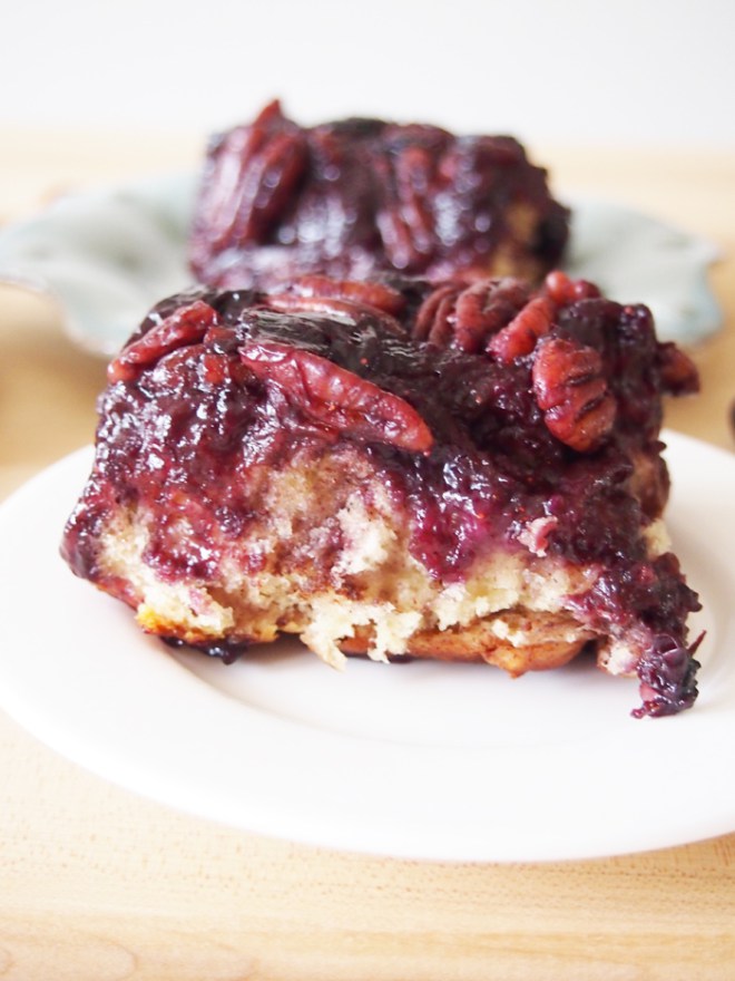 Blueberry Sticky Buns - Pies and Plots - Now that the warmer weather is finally making itself known, it's time to share some "Spring Inspired Recipes." We've rounded up a few of our favorite spring-worthy favorites for this April Recipe Round-Up.