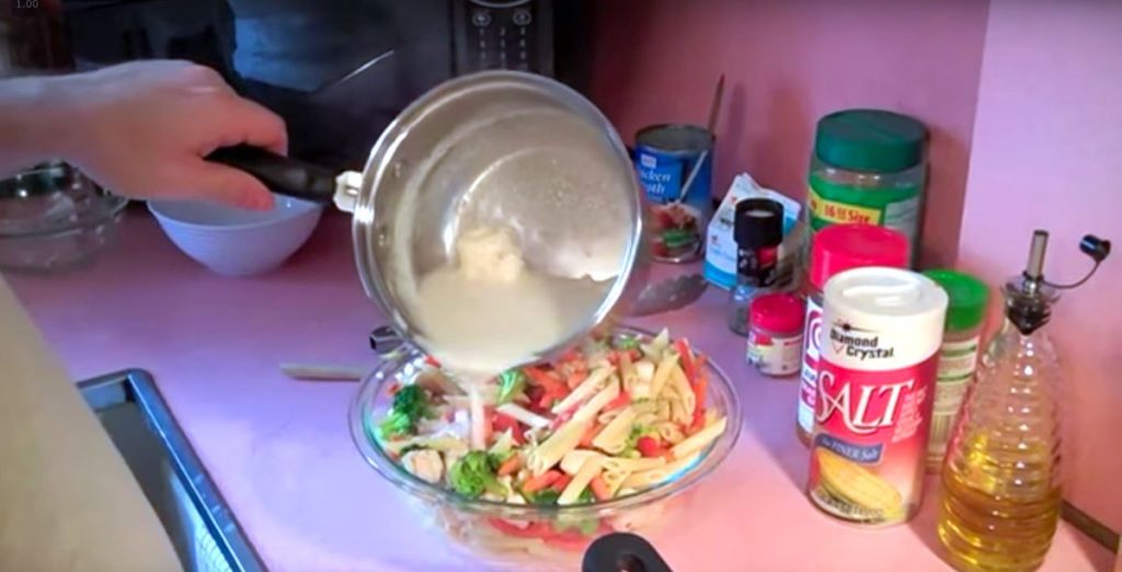 Pasta Primavera Recipe with Garlic Chicken - Easy Guy Cooking - Now that the warmer weather is finally making itself known, it's time to share some "Spring Inspired Recipes." We've rounded up a few of our favorite spring-worthy favorites for this April Recipe Round-Up.