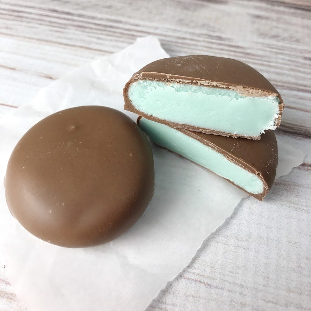 Peppermint Patties - Kelly Lynn's Sweets & Treats - Welcome to the Friday Frenzy, the best food and craft link party on the web. Visit us this week to see what recipes and crafts we are most excited about.