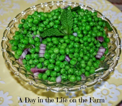 Spring Pea and Mint Salad - A Day in the Life on the Farm - Now that the warmer weather is finally making itself known, it's time to share some "Spring Inspired Recipes." We've rounded up a few of our favorite spring-worthy favorites for this April Recipe Round-Up.