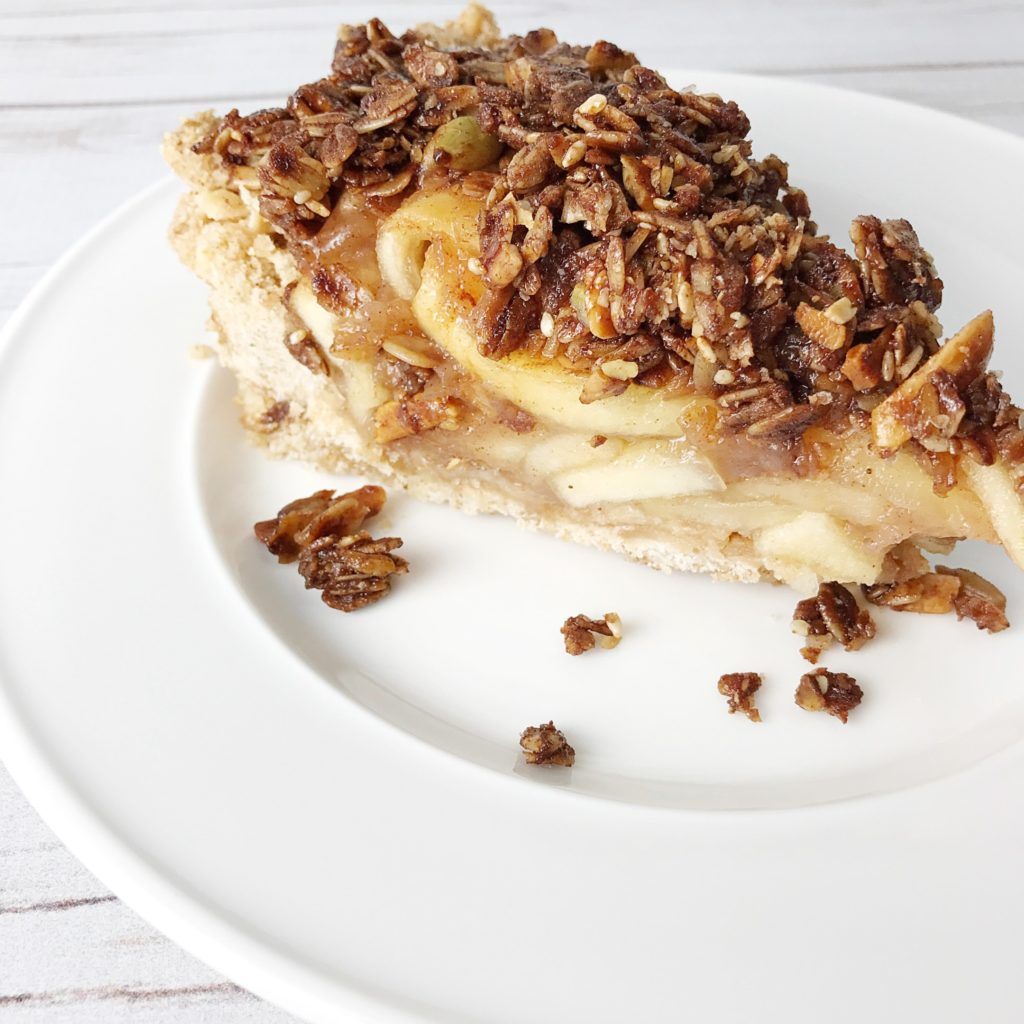 No Bake Apple Pie with Granola Topping - Kelly Lynn's Sweets & Treats - These mom-worthy recipes are delicious, flavorful, and simply perfect to help you celebrate Mother's Day. May's recipe round-up will help you plan the perfect meal to help let your mother know just how special she is to you.
