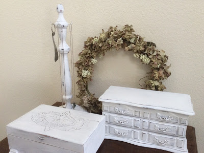 Thrift Store Vintage Jewelry Boxes and Display Upcycle - freshvintagebylisas - Welcome to the Friday Frenzy, the best food and craft link party on the web. Visit us this week to see what recipes and crafts we are most excited about.
