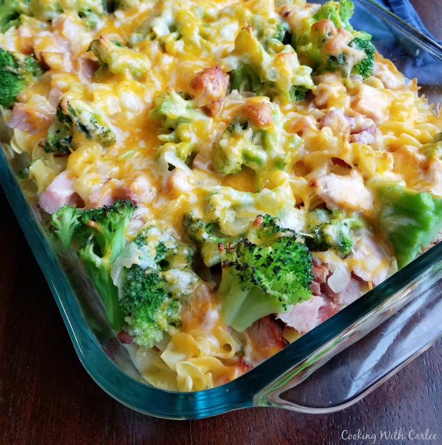 Cheesy Ham and Broccoli Noodle Casserole -Cooking with Carlee - Welcome to the Friday Frenzy, the best food and craft link party on the web. Visit us this week to see what recipes and crafts we are most excited about.