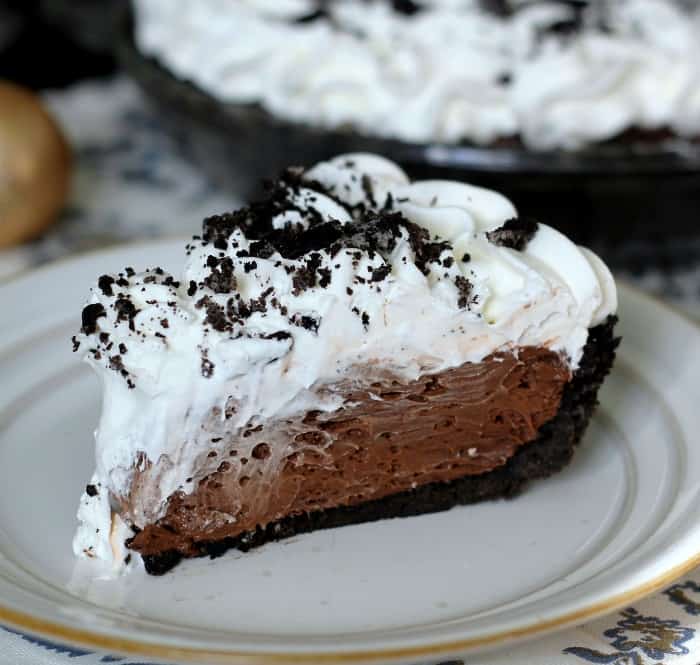 Easy Dreamy Oreo Chocolate Cream Pie - The Baking ChocolaTess - This month we're sharing our best and our absolute favorite recipes for dads in our June monthly recipe round-up. You're sure to find just the right recipe to make for your father this Father's Day.