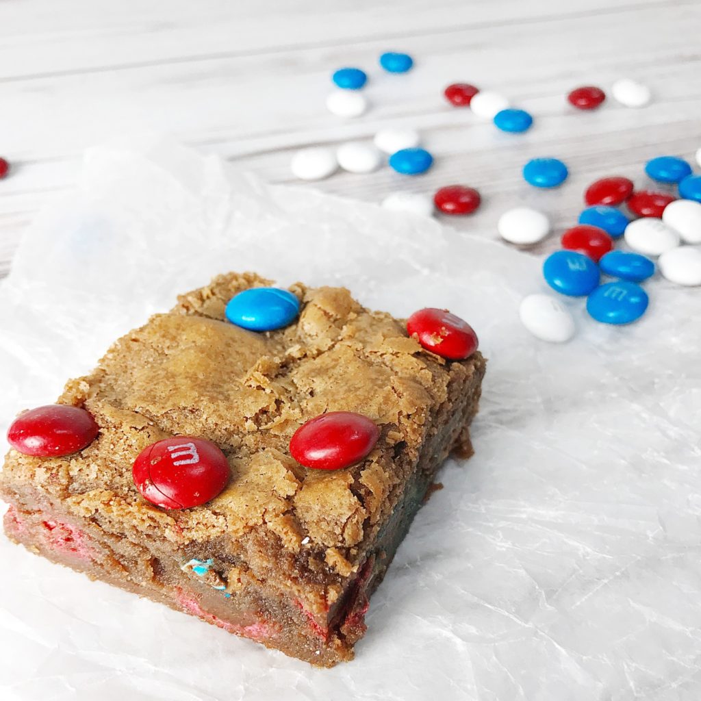 Chocolate Peanut Butter Blondies - Kelly Lynn's Sweets & Treats - The month of July is all about summer cookouts, picnics, and barbecues. We're sharing our favorite red, white, and blue patriotic themed recipes to help get you in the 4th of July spirit.
