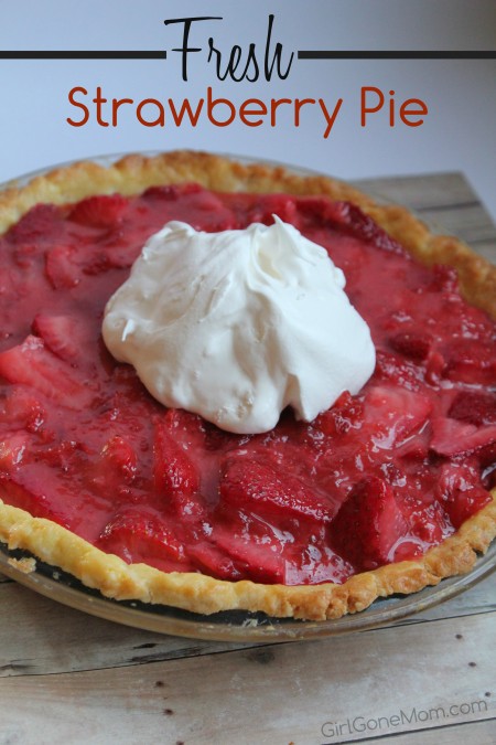 Fresh Strawberry Pie - Girl Gone Mom - The month of July is all about summer cookouts, picnics, and barbecues. We're sharing our favorite red, white, and blue patriotic themed recipes to help get you in the 4th of July spirit.
