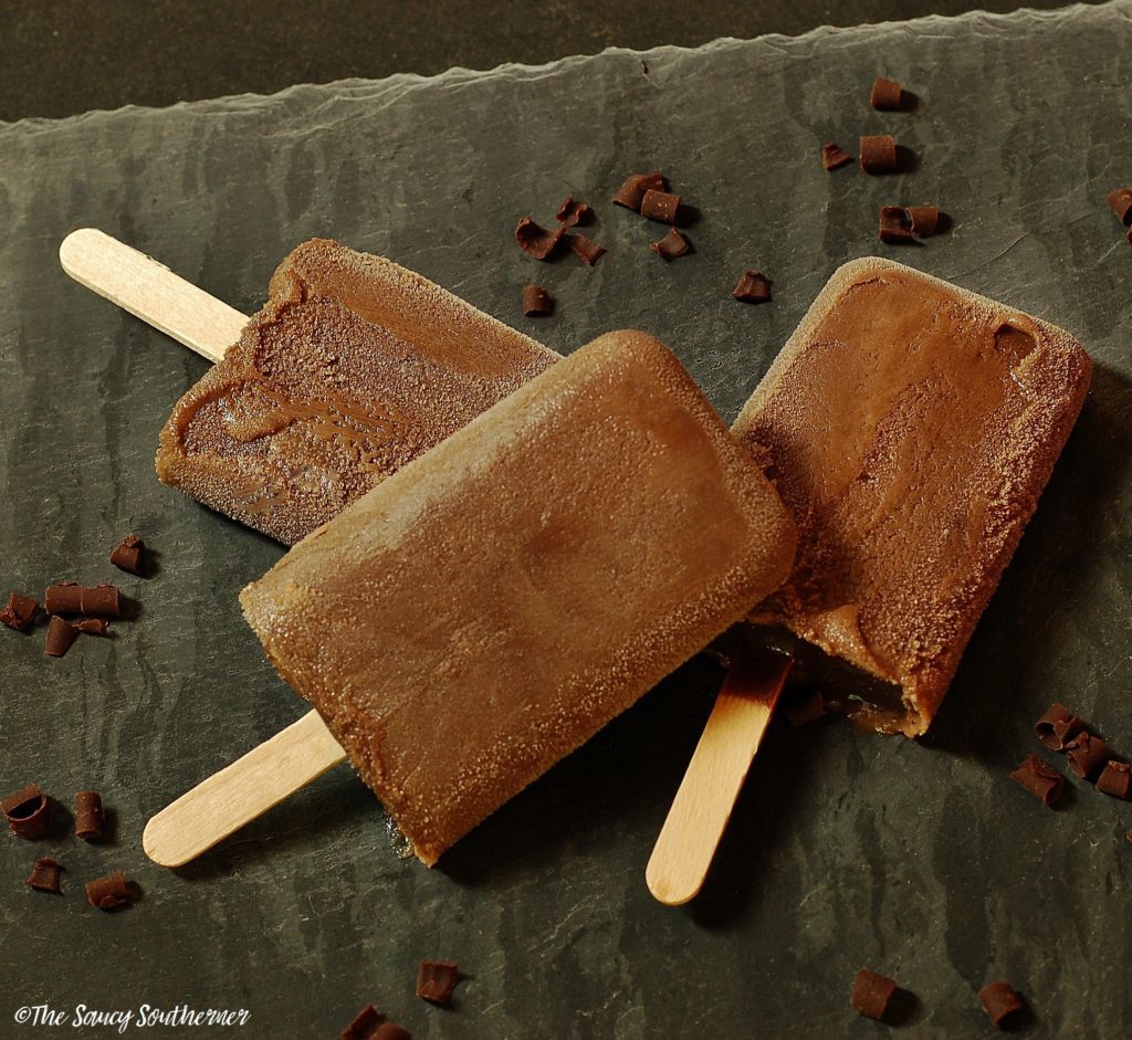Kahlua Fudgesicles - The Saucy Southerner - Welcome to the Friday Frenzy, the best food and craft link party on the web. Visit us this week to see what recipes and crafts we are most excited about.