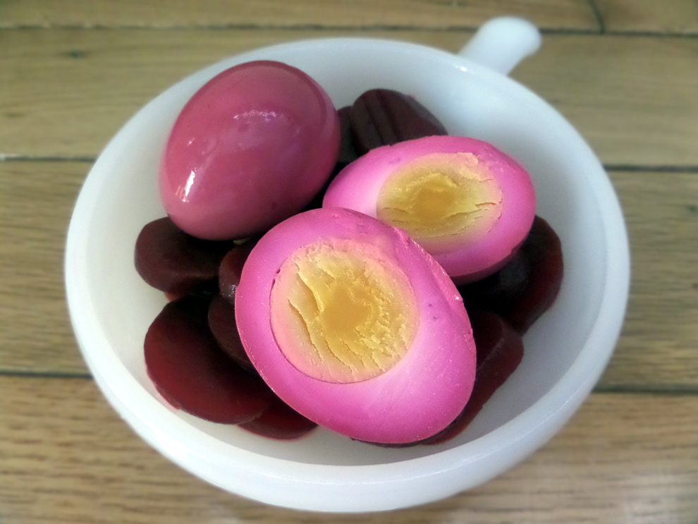Red Beet Eggs - Crafty Cooking Mama - The month of July is all about summer cookouts, picnics, and barbecues. We're sharing our favorite red, white, and blue patriotic themed recipes to help get you in the 4th of July spirit.