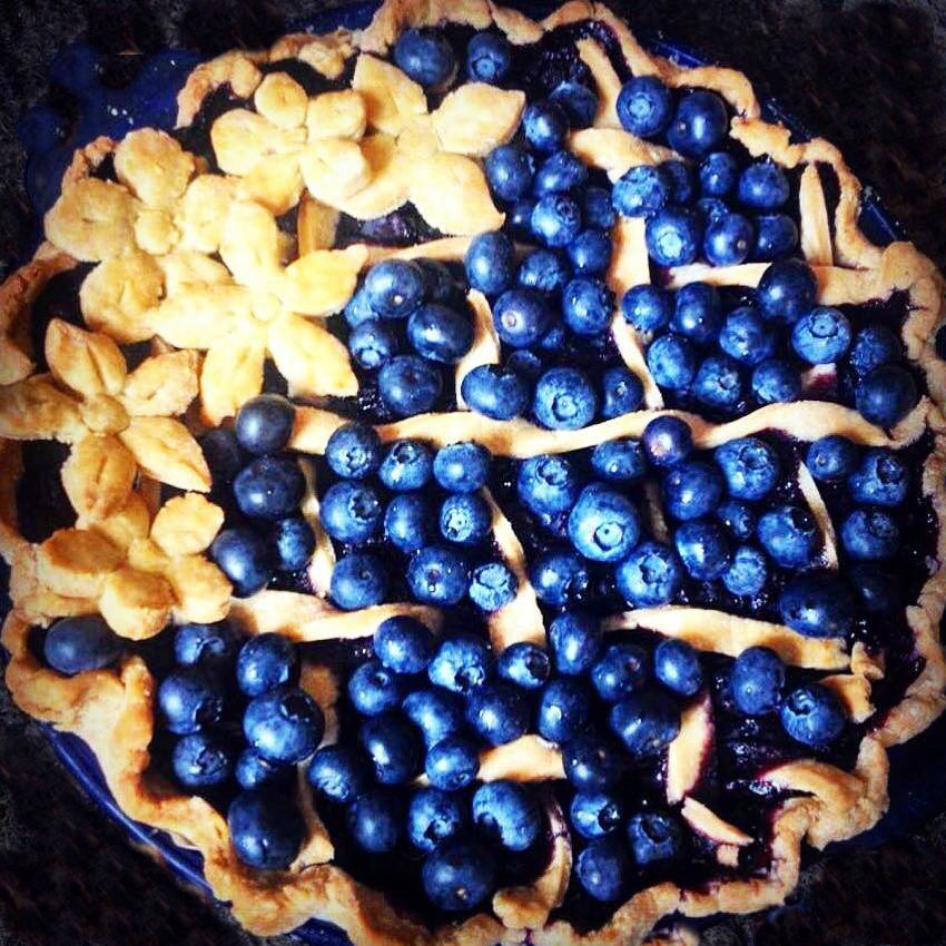Blueberry Pie - Pies & Prejudice - August 2018 Recipe Round-Up - For the month of August, we're sharing all of our favorite summertime recipes to make for a backyard barbecue, picnic, or cookout. After all, the warm summer weather won't stick around forever, so we need to spend as much time outdoors as possible before autumn arrives.