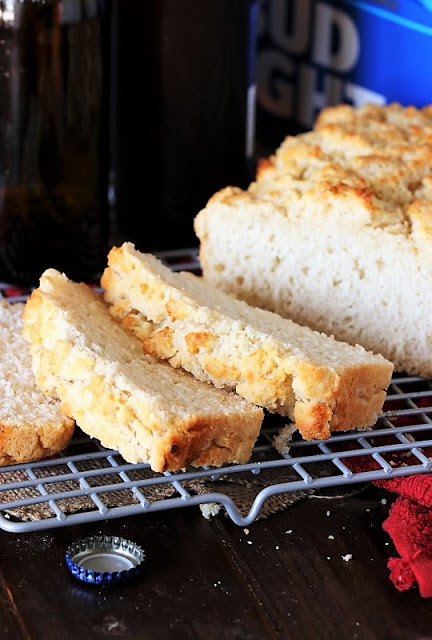 How To Make Beer Bread - The Kitchen Is My Playground - Welcome to the Friday Frenzy, the best food and craft link party on the web. Visit us this week to see what recipes and crafts we are most excited about.