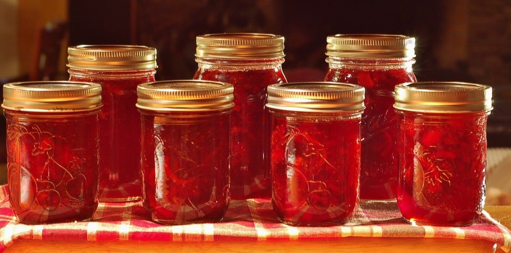 Strawberry Balsamic Sweet Onion Jam - The Saucy Southerner - Welcome to the Friday Frenzy, the best food and craft link party on the web. Visit us this week to see what recipes and crafts we are most excited about.