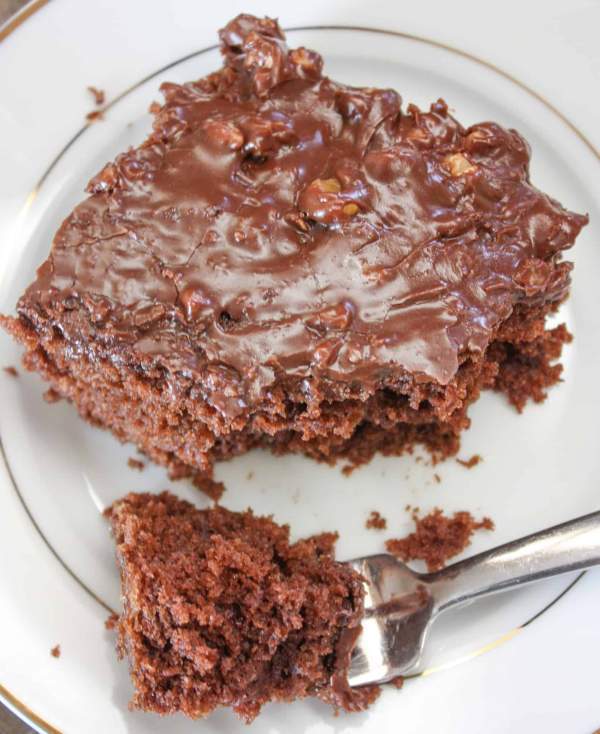 Texas Chocolate Sheet Cake with Buttermilk - Back To My Southern Roots - Welcome to the Friday Frenzy, the best food and craft link party on the web. Visit us this week to see what recipes and crafts we are most excited about.