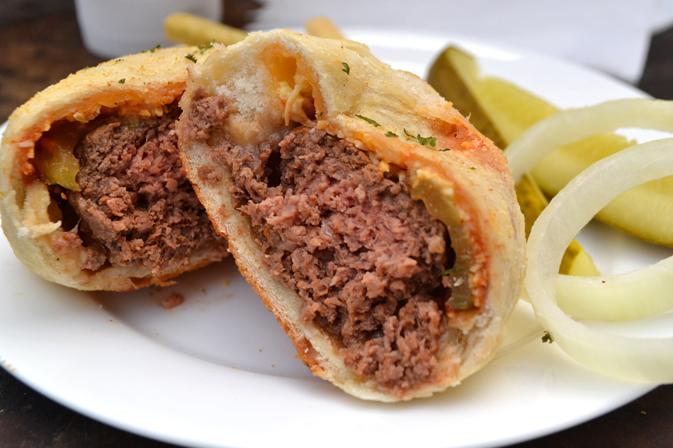 Cheeseburger Mini Stromboli - Crafty Cooking Mama - Now that the kids have gone back to school, there's a real need for quick and easy weeknight meals. This month's September Recipe Round-Up has plenty of recipe ideas that will help you get dinner on the table in as little time as possible.