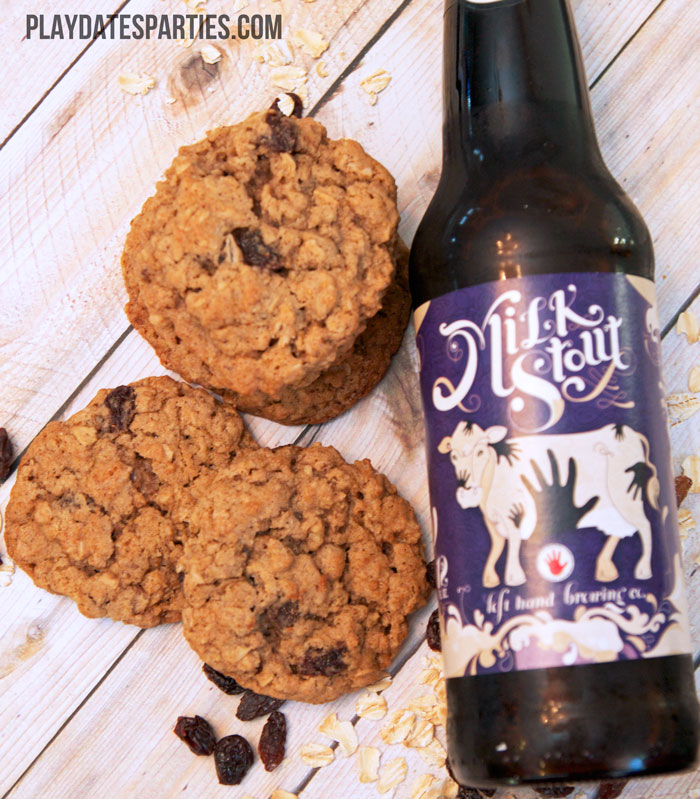 Chewy Oatmeal Cookies - From Play Dates to Parties - Welcome to the Friday Frenzy, the best food and craft link party on the web. Visit us this week to see what recipes and crafts we are most excited about.