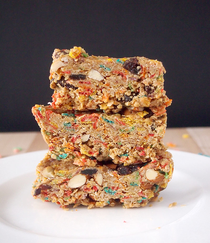 Fruity Pebbles Granola Bars - Pies and Plots - Now that the kids have gone back to school, there's a real need for quick and easy weeknight meals. This month's September Recipe Round-Up has plenty of recipe ideas that will help you get dinner on the table in as little time as possible.
