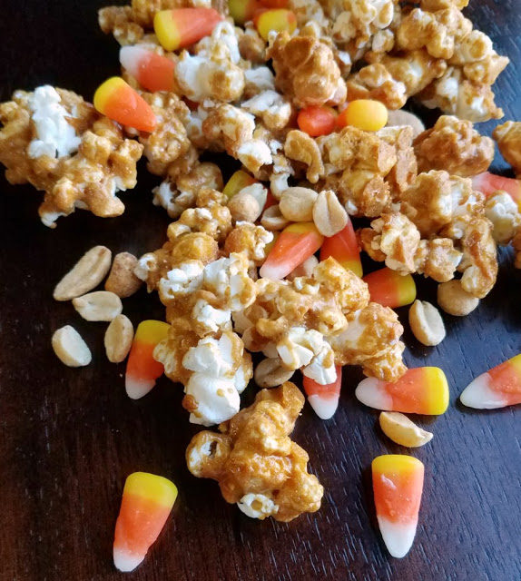 Hillbilly Hash Popcorn - Cooking with Carlee - Welcome to the Friday Frenzy, the best food and craft link party on the web. Visit us this week to see what recipes and crafts we are most excited about.