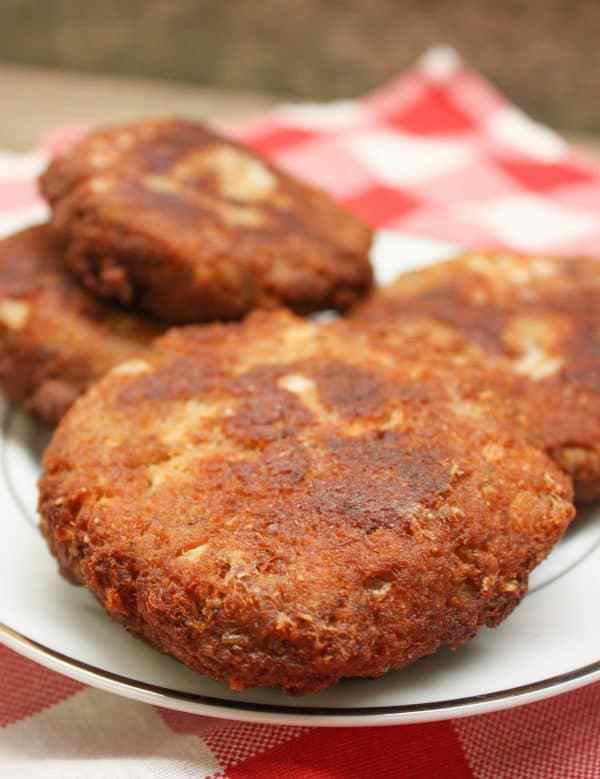Southern Salmon Patties - Back to My Southern Roots - Welcome to the Friday Frenzy, the best food and craft link party on the web. Visit us this week to see what recipes and crafts we are most excited about.