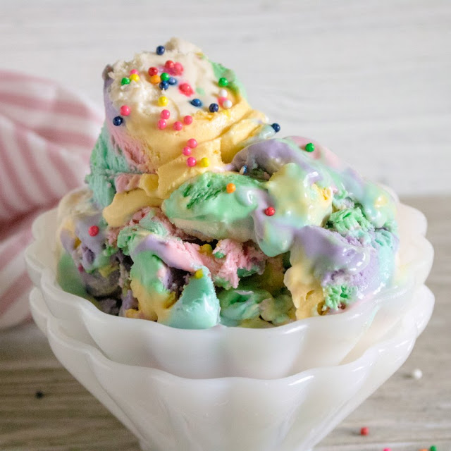 Birthday Cake No Churn Ice Cream - Cooking with Carlee - Welcome to the Friday Frenzy, the best food and craft link party on the web. Visit us this week to see what recipes and crafts we are most excited about.